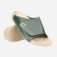 Men-Casual-Sports-Slippers-with-Original-Adhesive-Strap-oliy-color-Image-of-the-sole