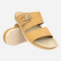 Men-casual-slippers-with-adistinctive-buckle-camel-color-Image-of-the-sole